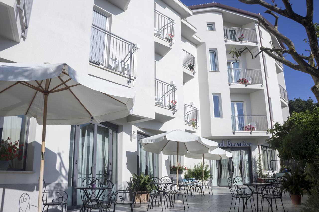 Hotel Beatrice Sirolo Exterior foto